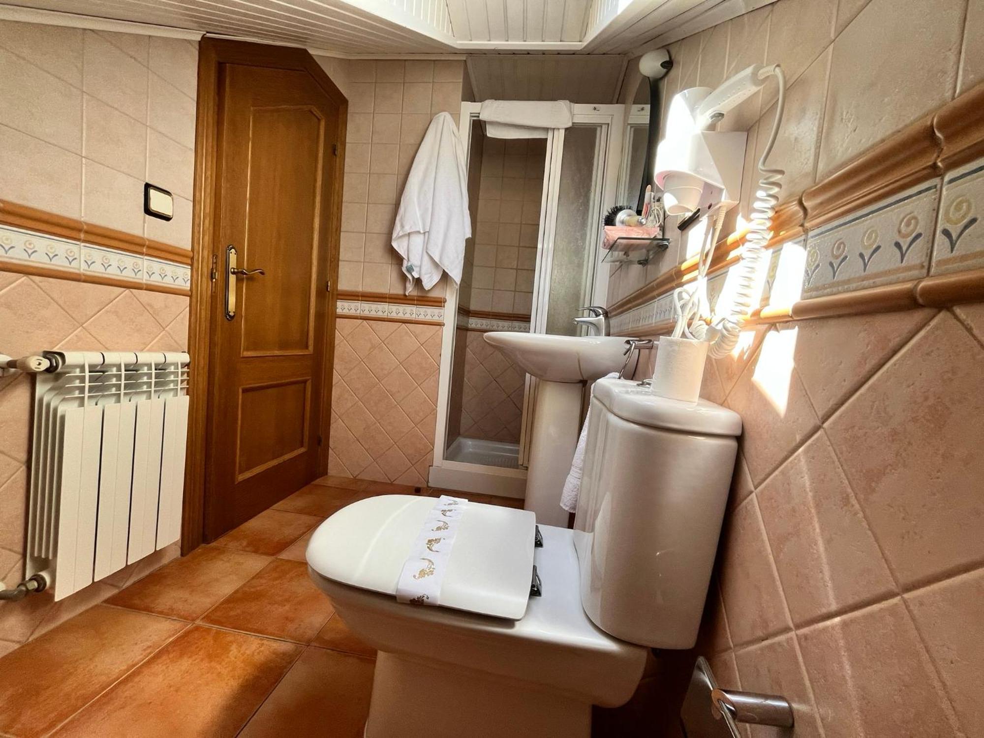 Hotel Caldelas Sacra-Pension Rustica 3 Estrellas Кастро-Кальделас Екстер'єр фото