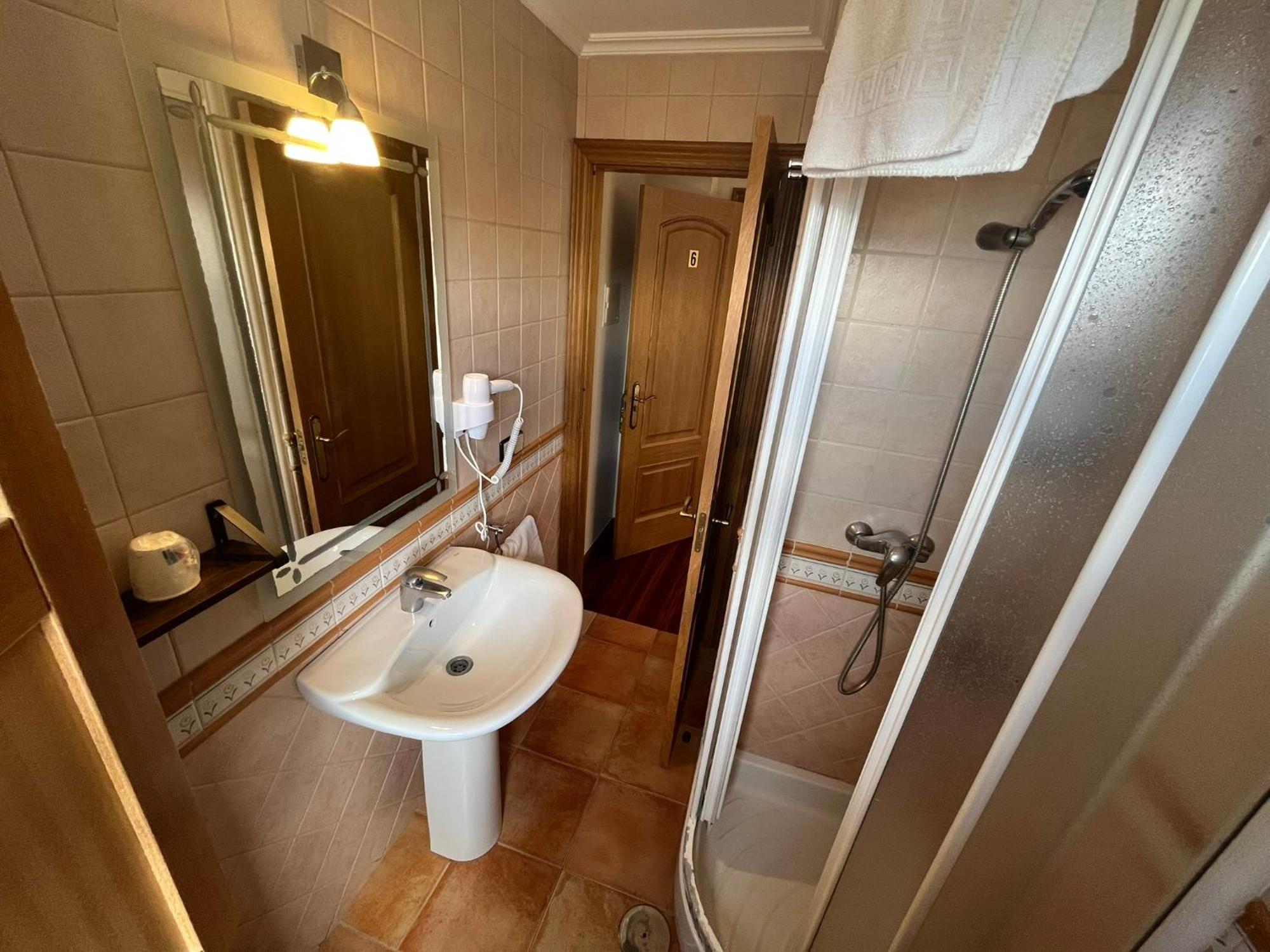 Hotel Caldelas Sacra-Pension Rustica 3 Estrellas Кастро-Кальделас Екстер'єр фото